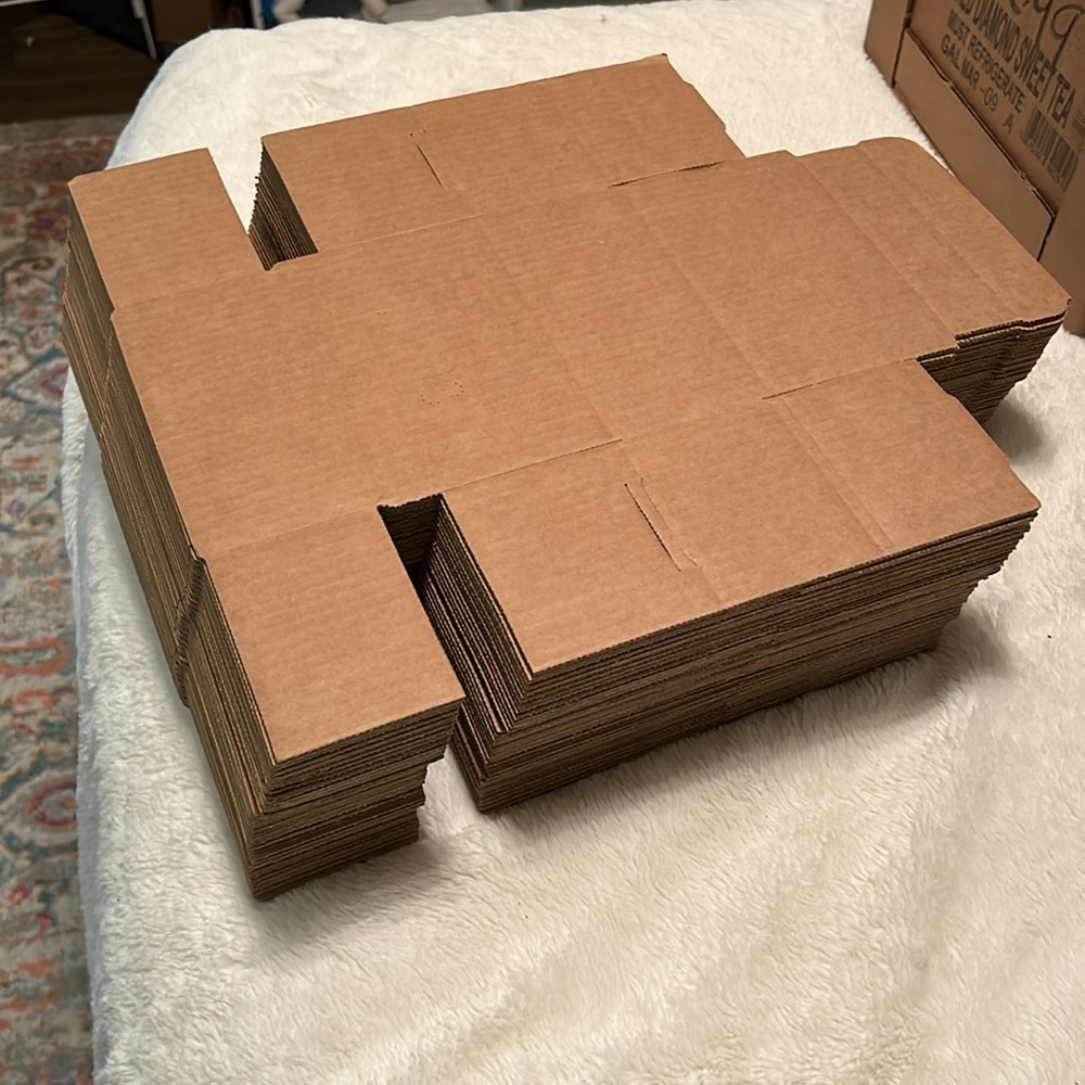 Shipping boxes - Picture 2 of 3